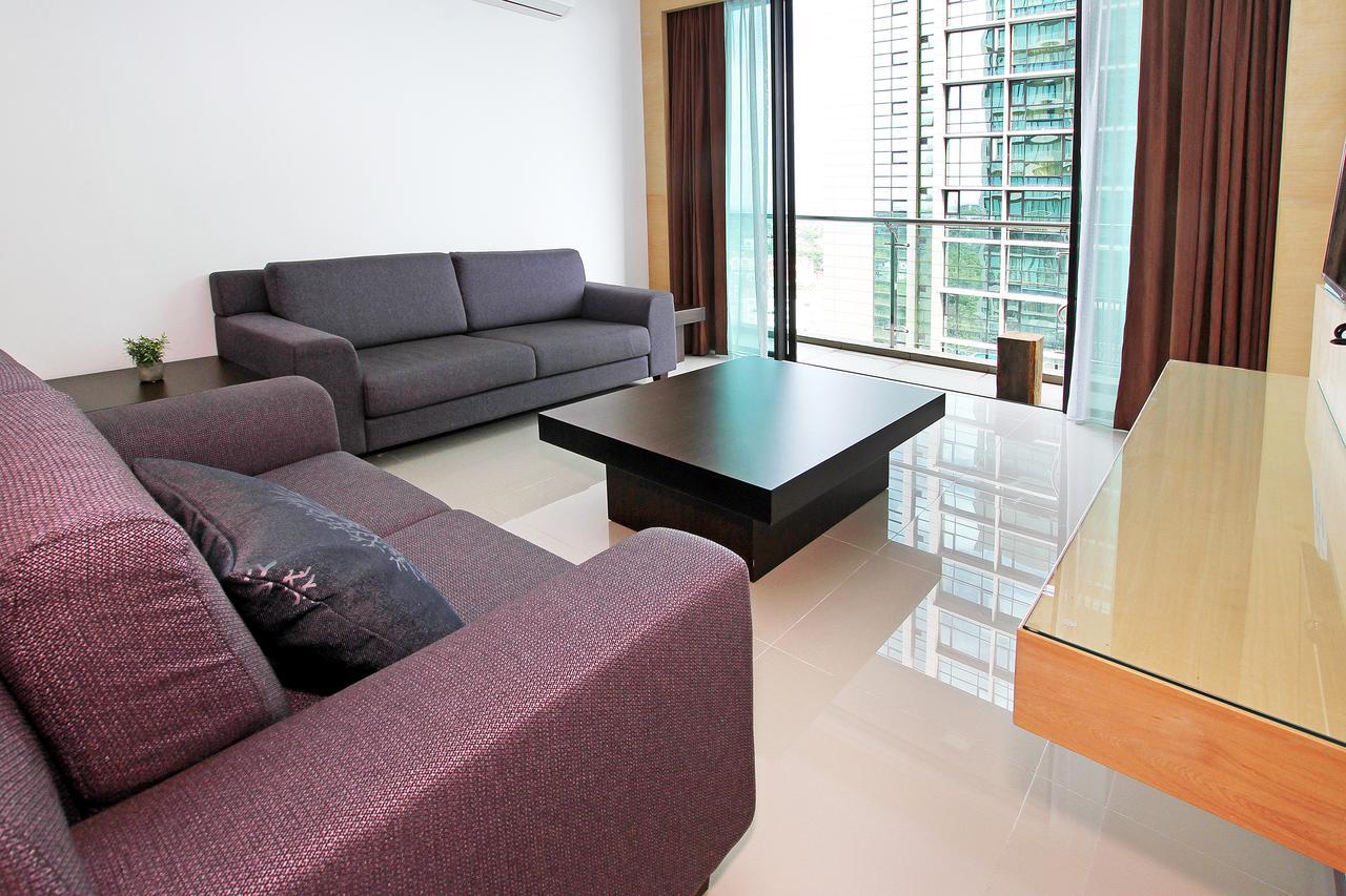 Bernard Holiday Home @ Imperial Suites Кучінг Екстер'єр фото