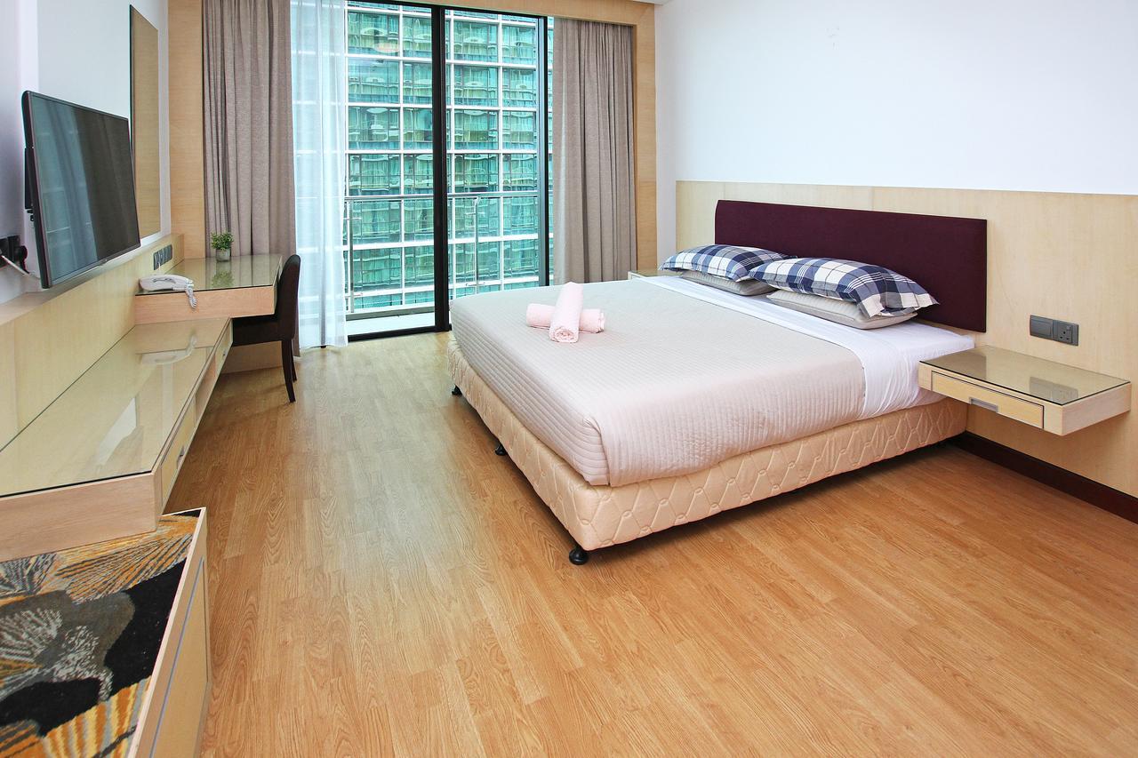 Bernard Holiday Home @ Imperial Suites Кучінг Екстер'єр фото