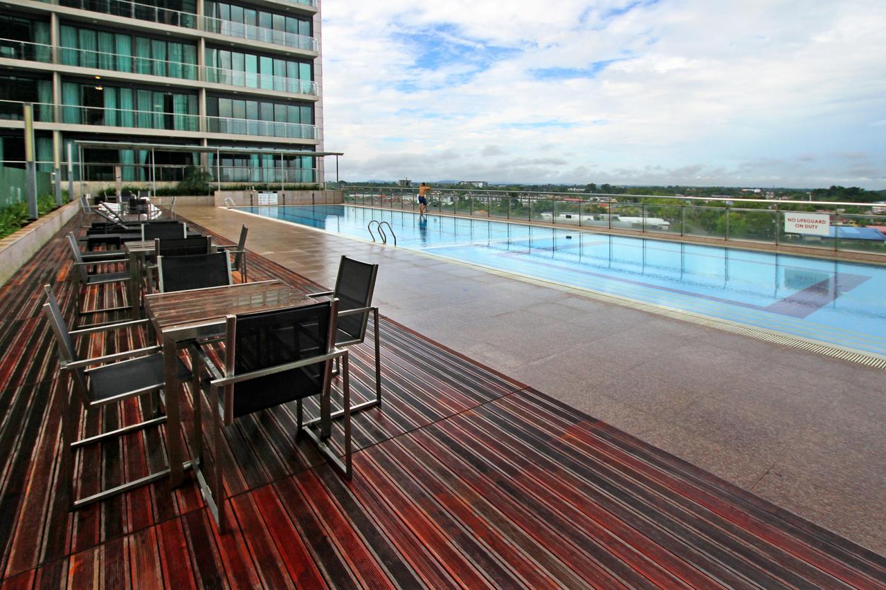 Bernard Holiday Home @ Imperial Suites Кучінг Екстер'єр фото