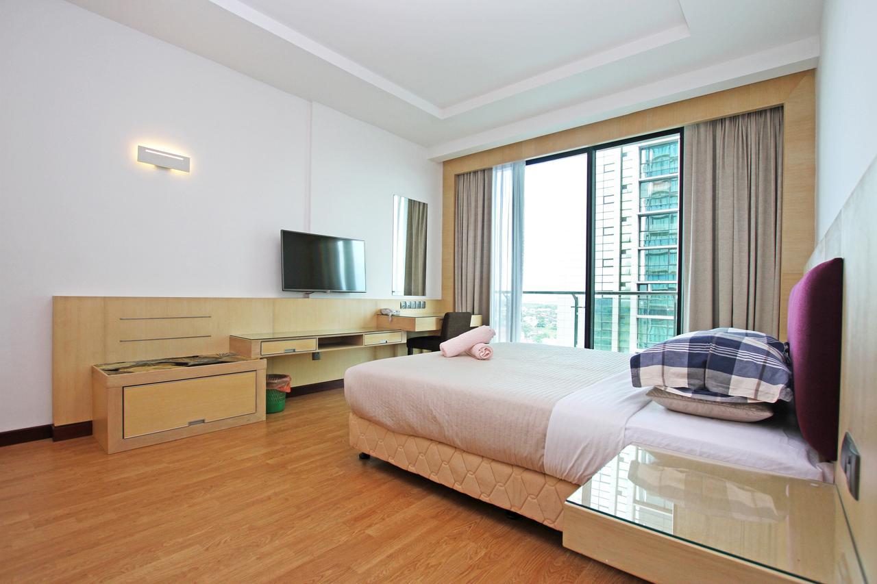 Bernard Holiday Home @ Imperial Suites Кучінг Екстер'єр фото