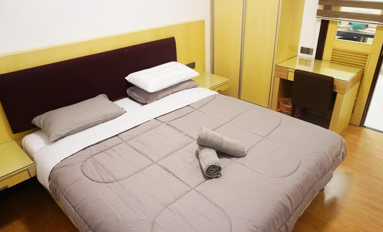 Bernard Holiday Home @ Imperial Suites Кучінг Екстер'єр фото